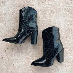 Croc black western heel boot